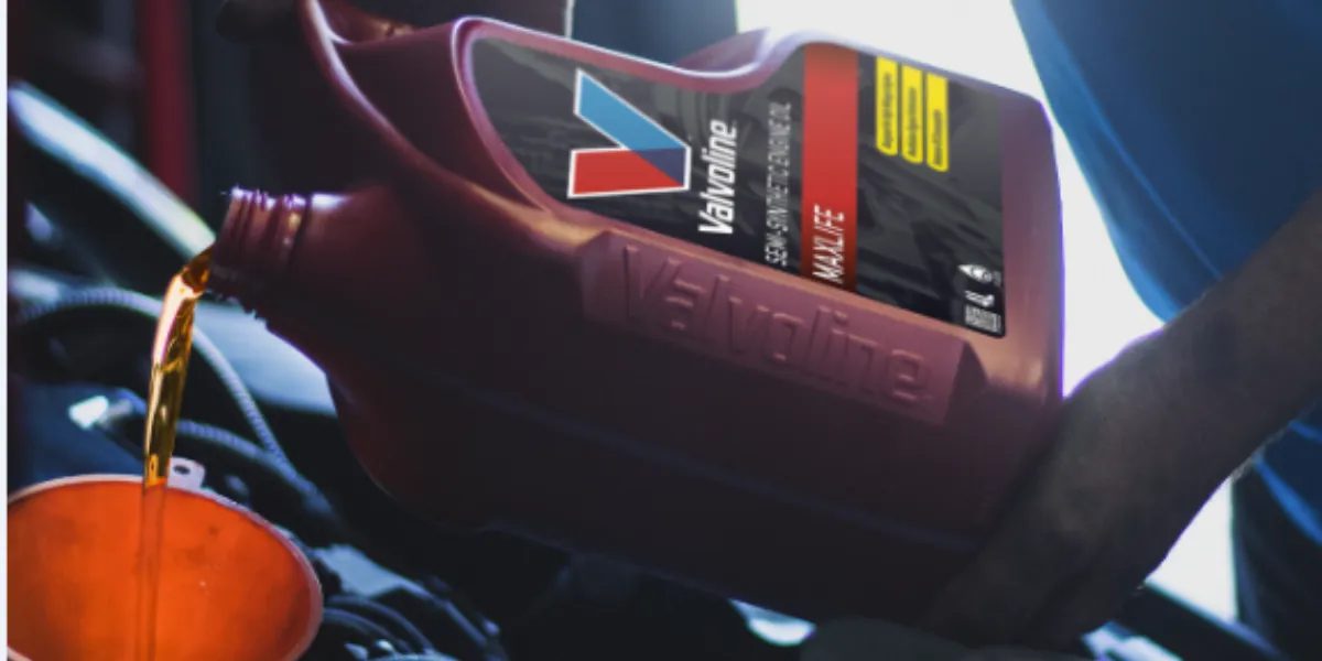 HIGH MILEAGE MOTOR OILS EXPLAINED: ADVANTAGES FOR AGING CONSTRUCTION AND AGRICULTURAL EQUIPMENT