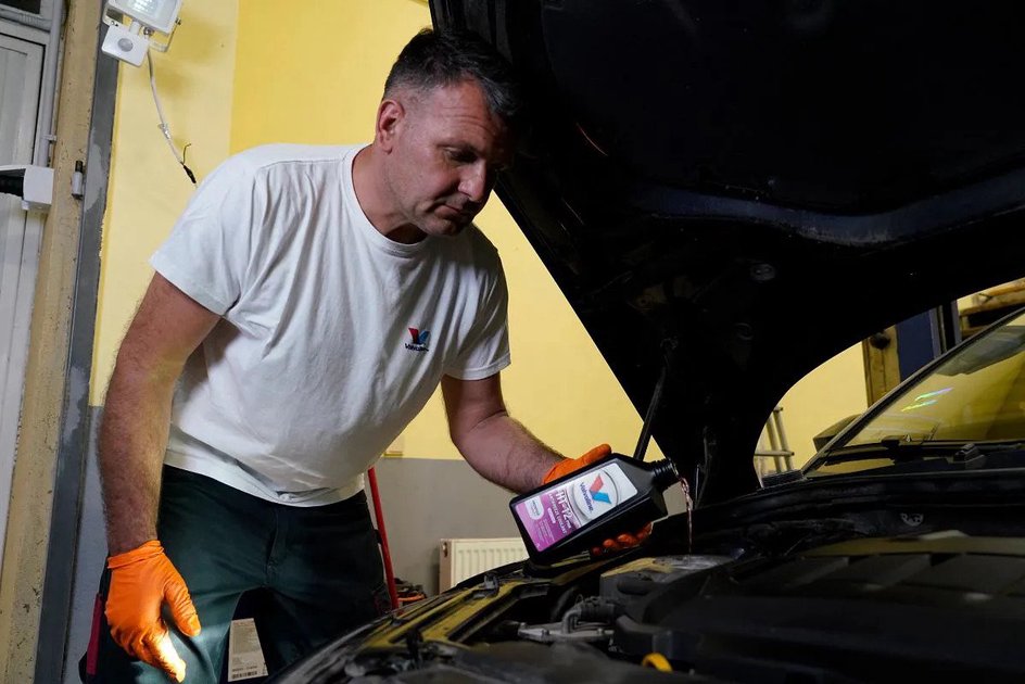 SIMPLE FLUID INSPECTIONS ANY DRIVER CAN PERFORM WITHOUT SPECIAL EQUIPMENT