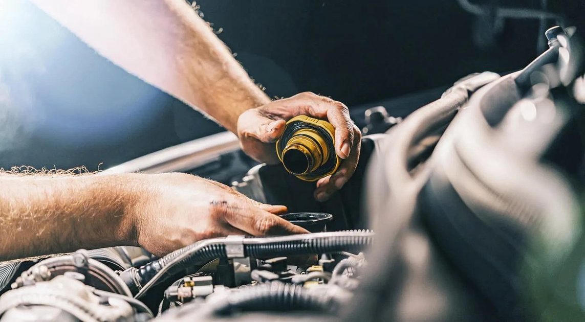 EXCESSIVE OIL CONSUMPTION EXPLAINED: ROOT CAUSES AND WARNING SIGNS